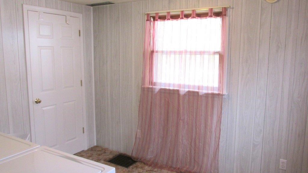 205 E North St, Petersburg, IN 47567 photo 25