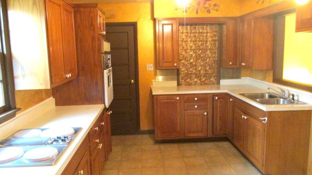 205 E North St, Petersburg, IN 47567 photo 10