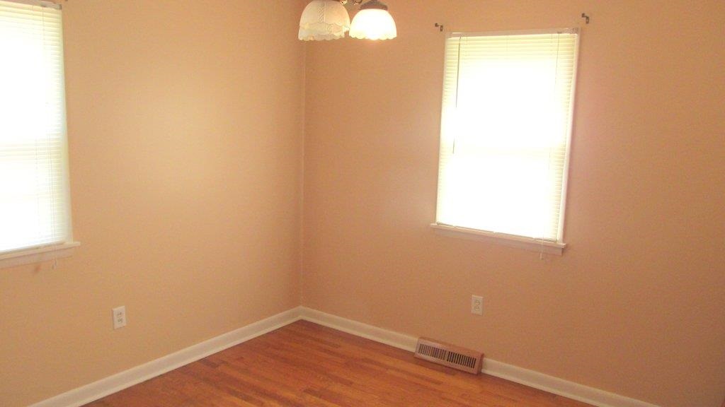 205 E North St, Petersburg, IN 47567 photo 13