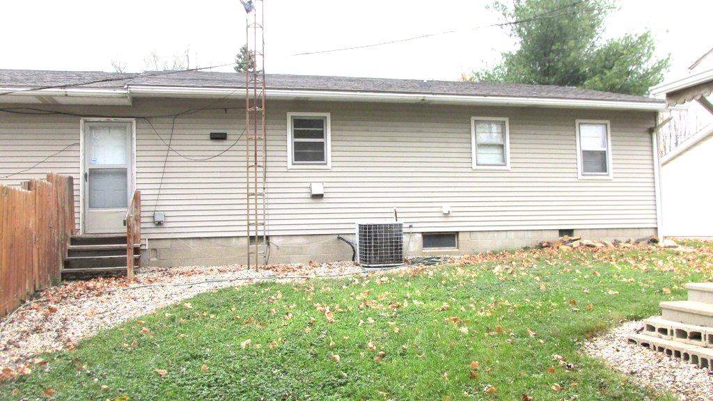 205 E North St, Petersburg, IN 47567 photo 28