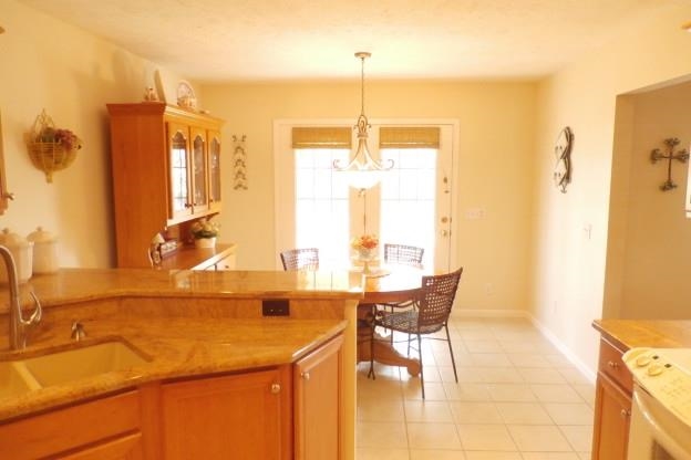 12125 Rosshire Dr, Evansville, IN 47725 photo 11