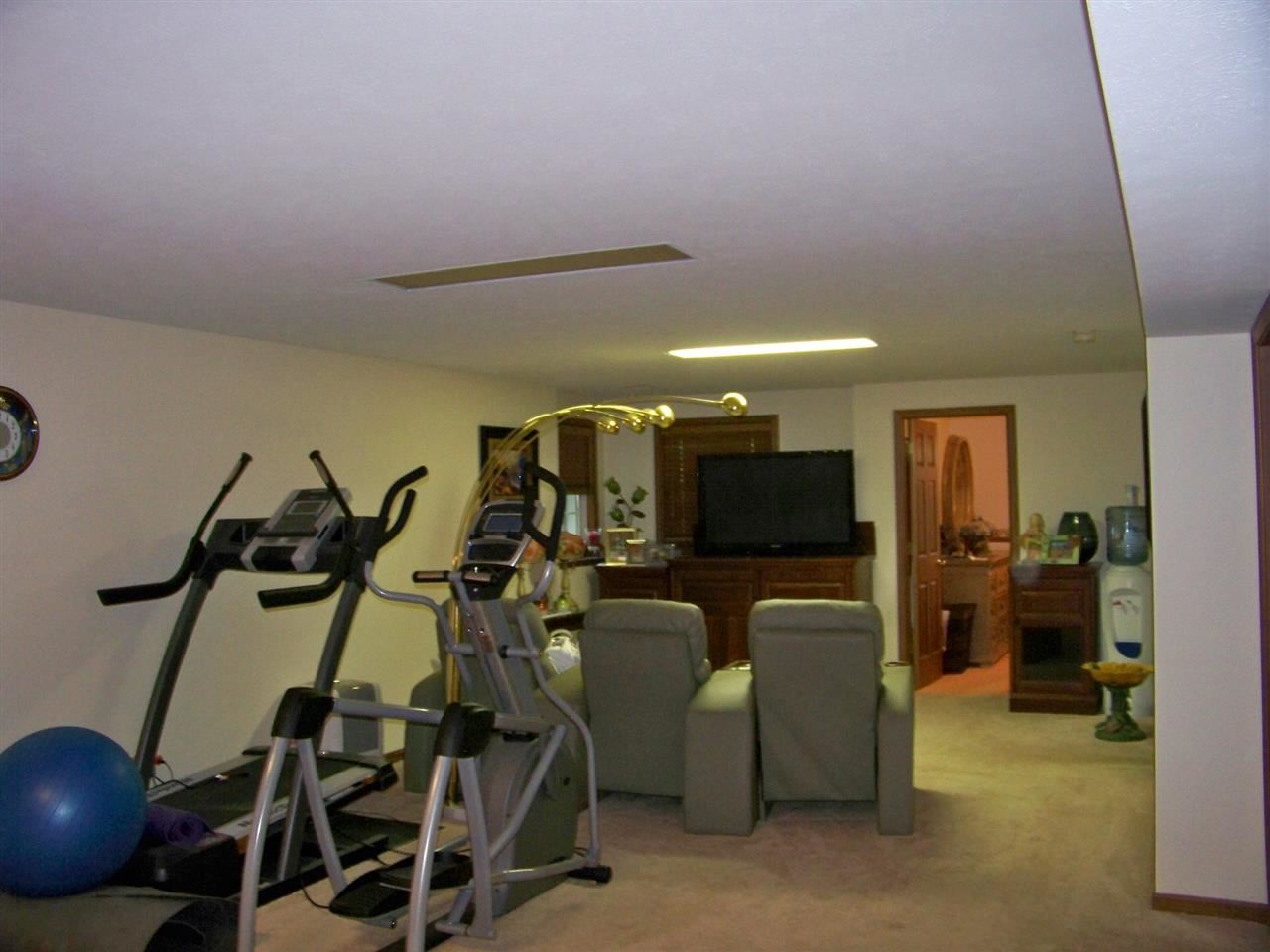 1621 Spring Brooke Dr, Goshen, IN 46528 photo 19