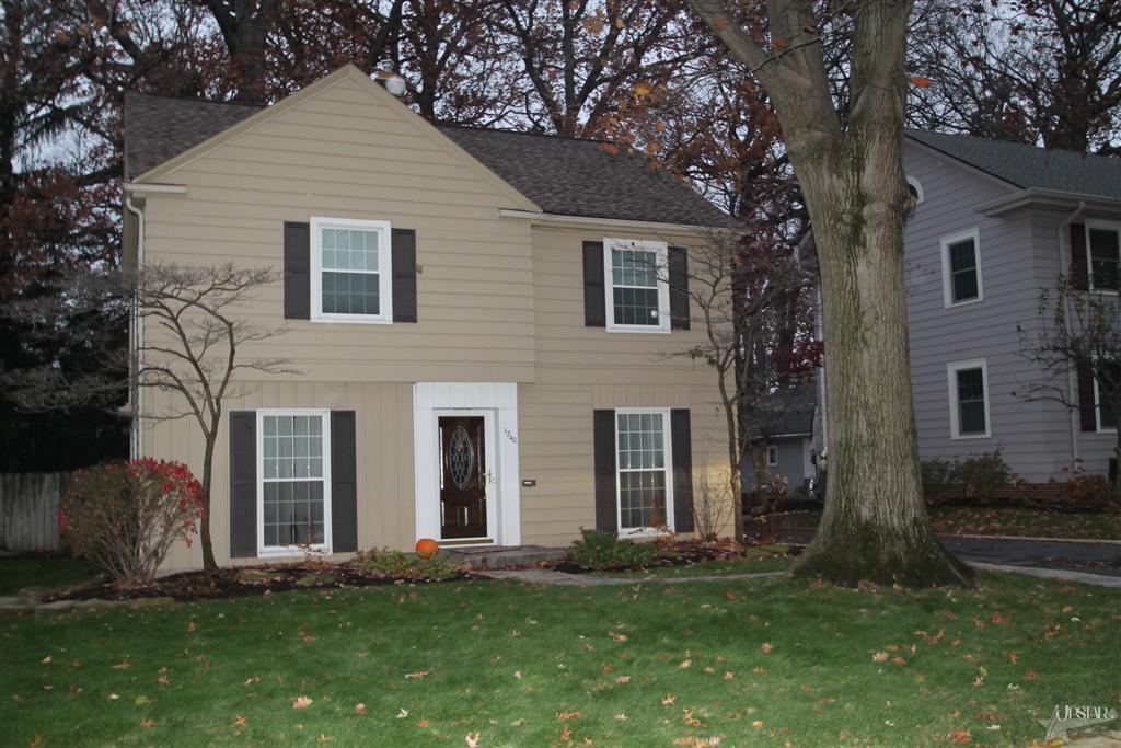 1240 W Foster Pkwy, Fort Wayne, IN 46807 photo 1