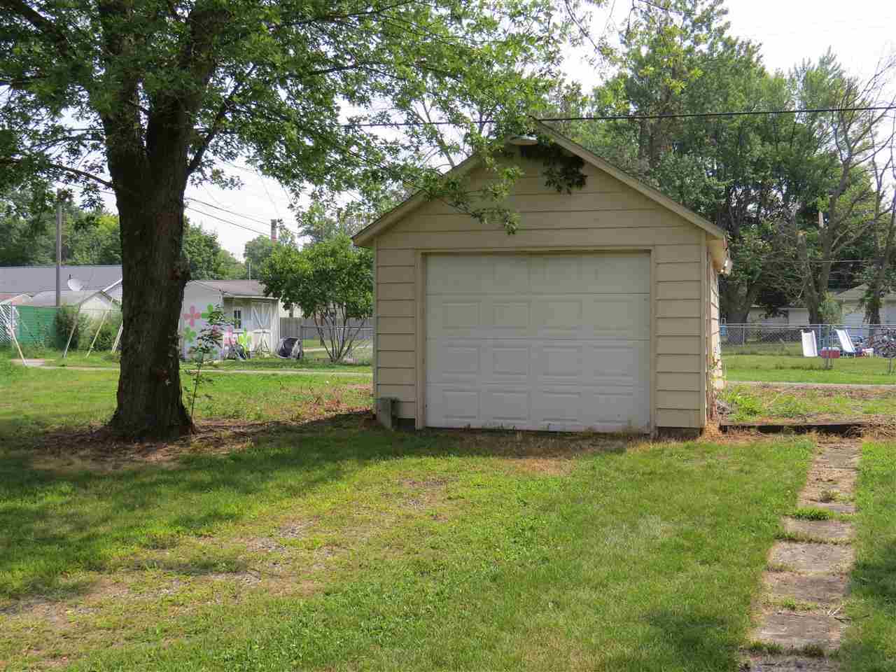 404 N Riverside Blvd, Goshen, IN 46528 photo 12