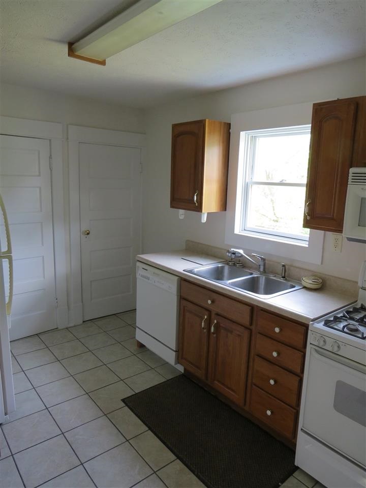 404 N Riverside Blvd, Goshen, IN 46528 photo 3