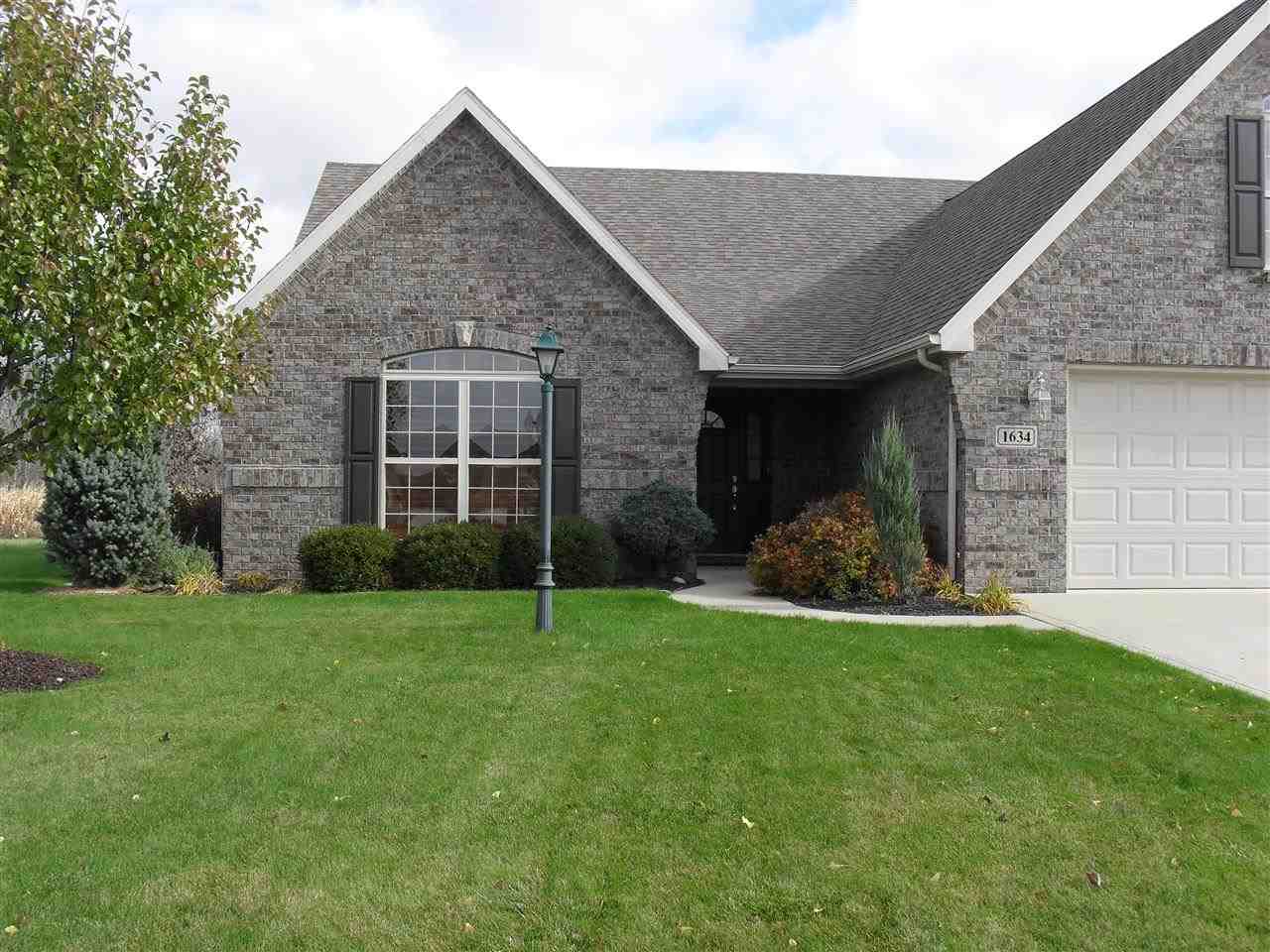 1634 Foxhaven Dr, Kokomo, IN 46902 photo 2