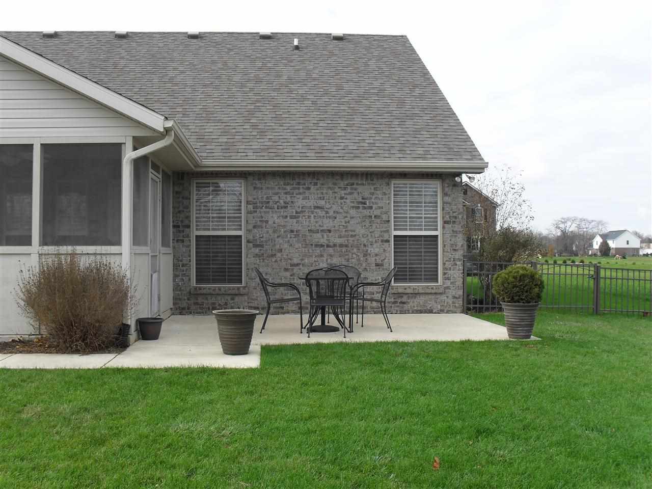 1634 Foxhaven Dr, Kokomo, IN 46902 photo 4