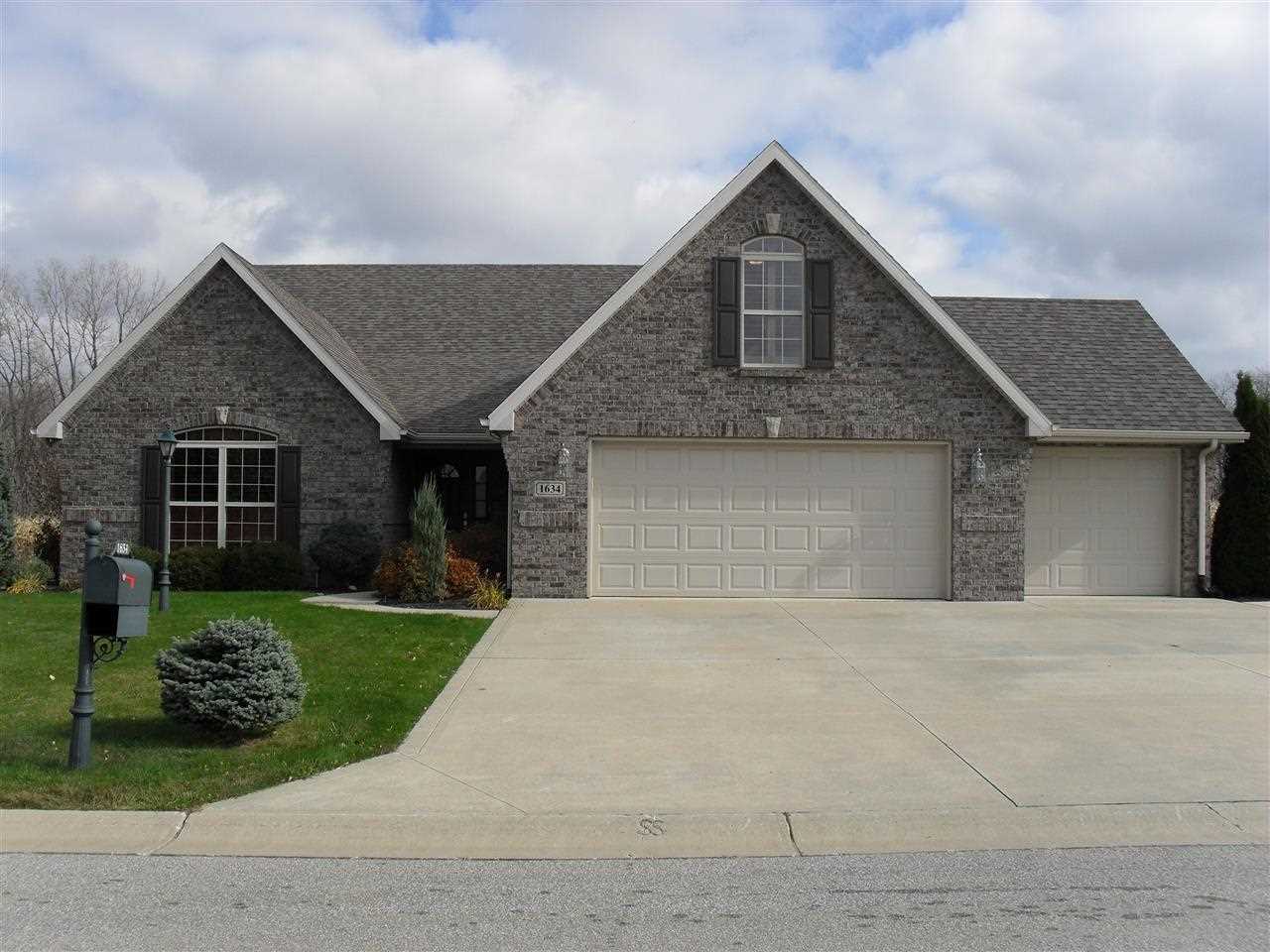 1634 Foxhaven Dr, Kokomo, IN 46902 photo 1