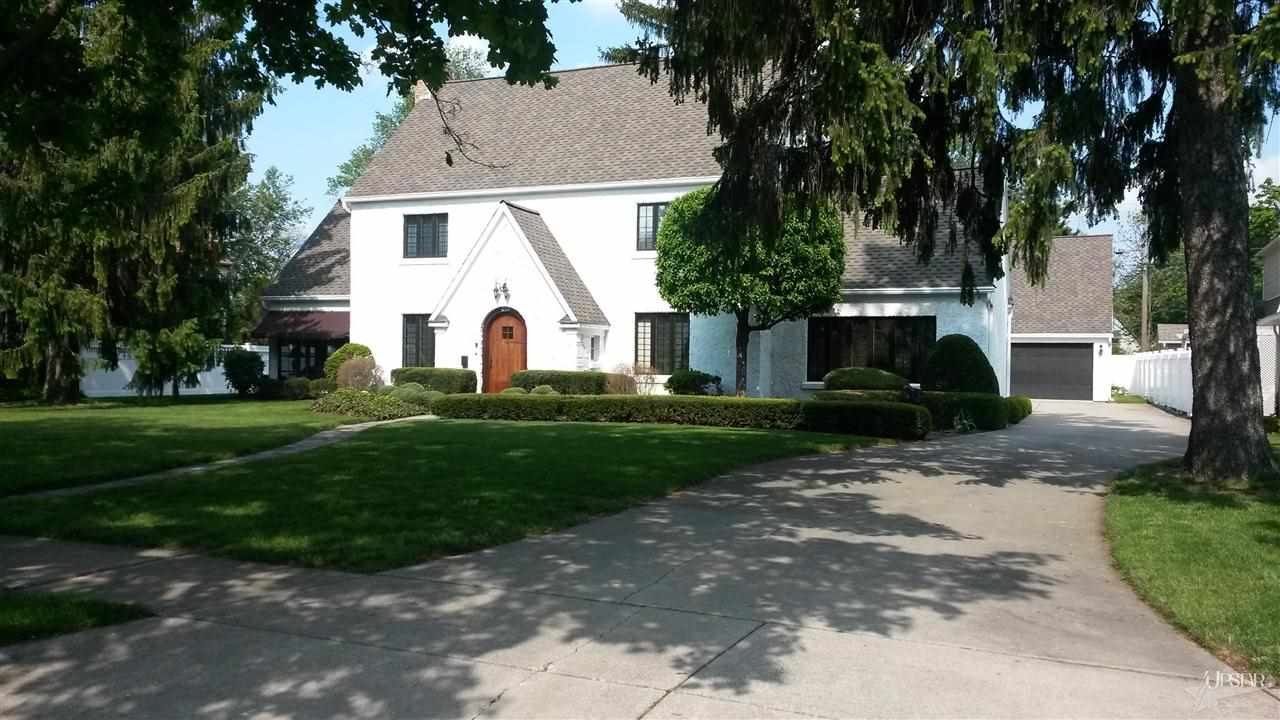 910 Midway Dr, Auburn, IN 46706 photo 2