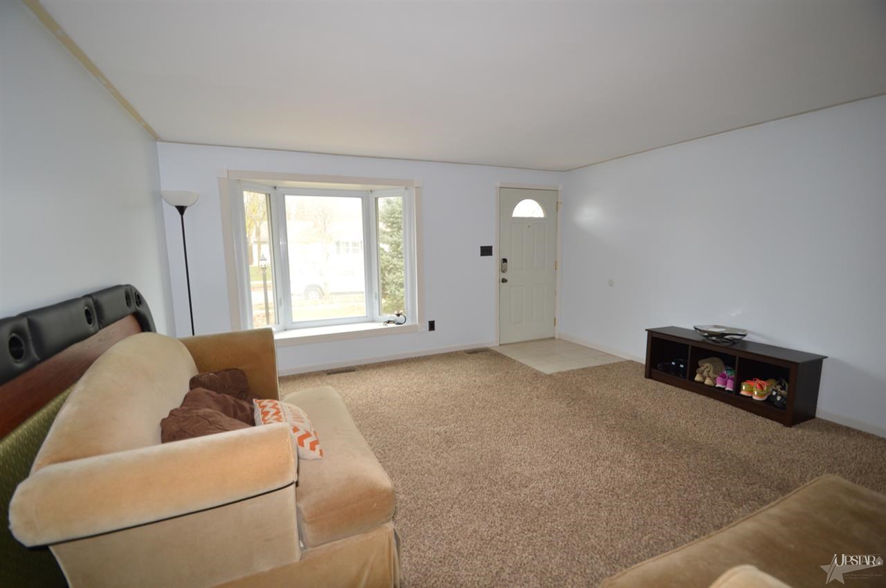 5404 Monarch Dr, Fort Wayne, IN 46815 photo 3
