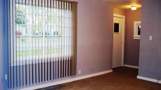 318 E North St, Kendallville, IN 46755 photo 6