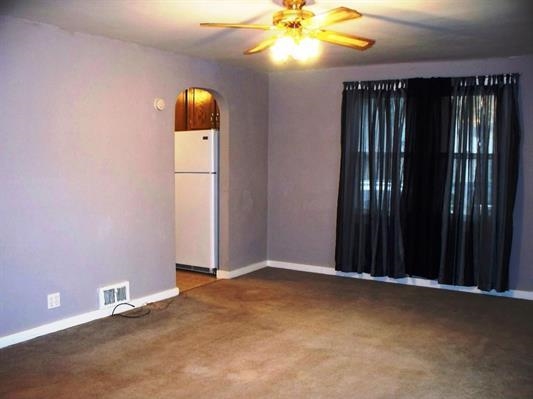 318 E North St, Kendallville, IN 46755 photo 7