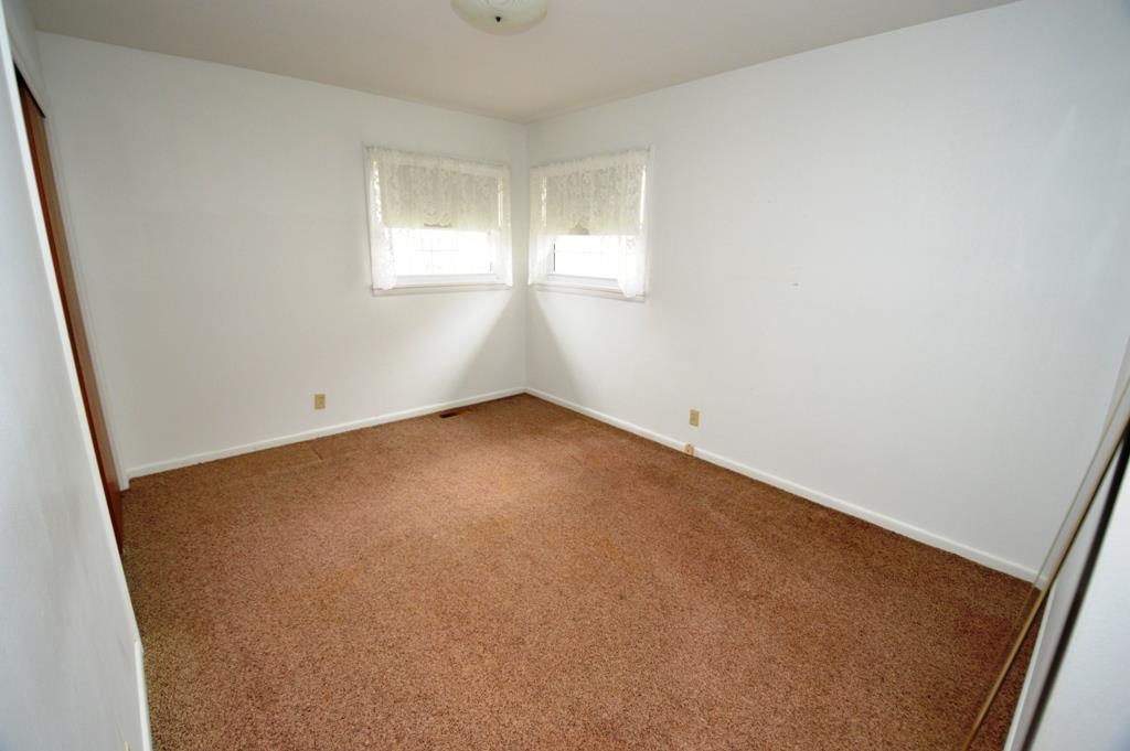 1059 E Boone St, Frankfort, IN 46041 photo 12