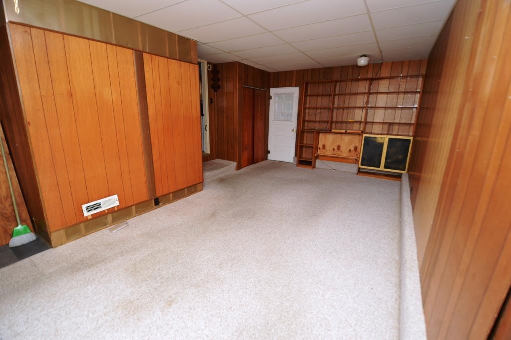 1059 E Boone St, Frankfort, IN 46041 photo 10
