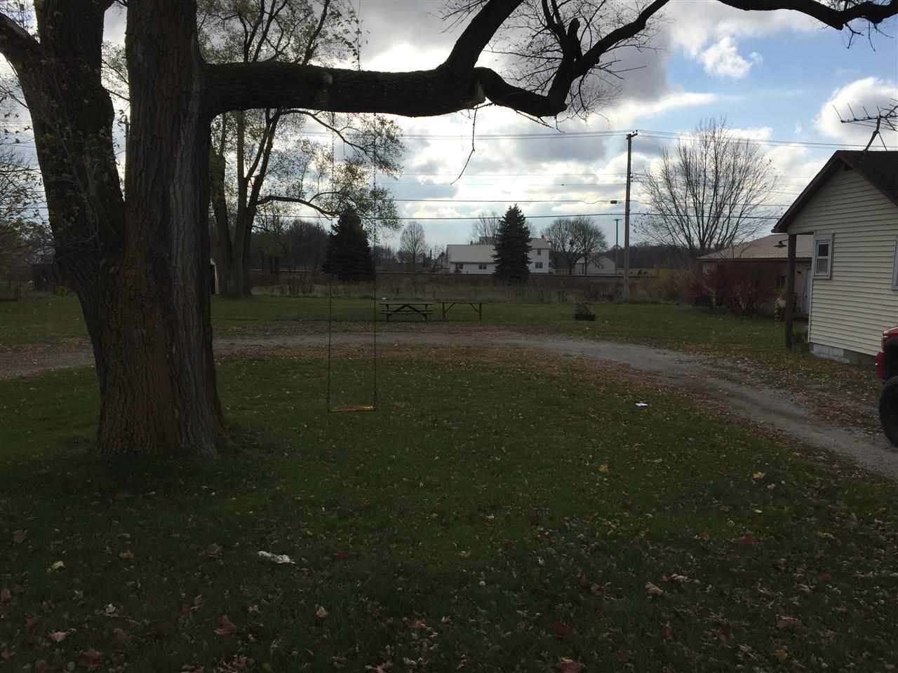 953 W Market St, Nappanee, IN 46550 photo 12