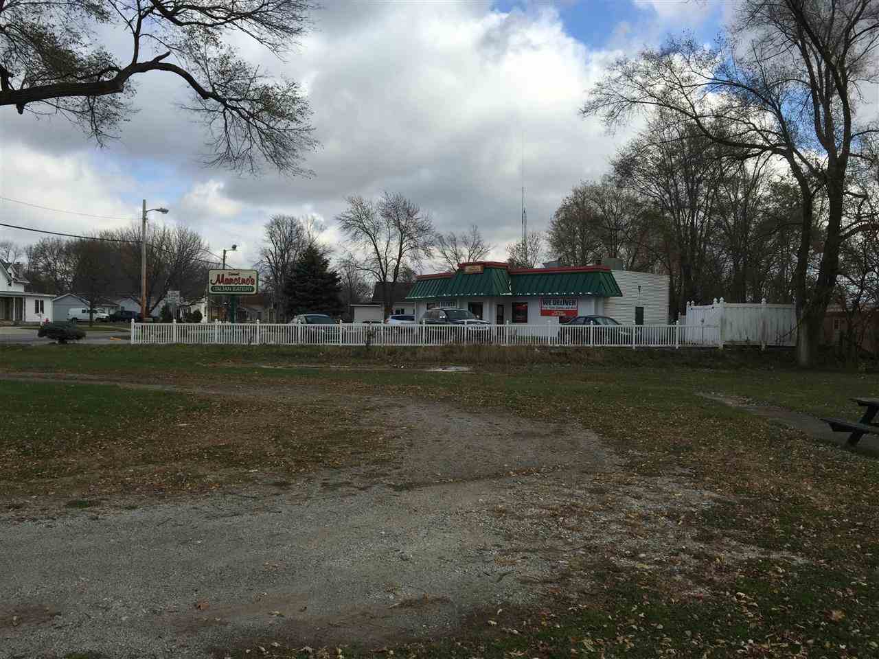 953 W Market St, Nappanee, IN 46550 photo 7