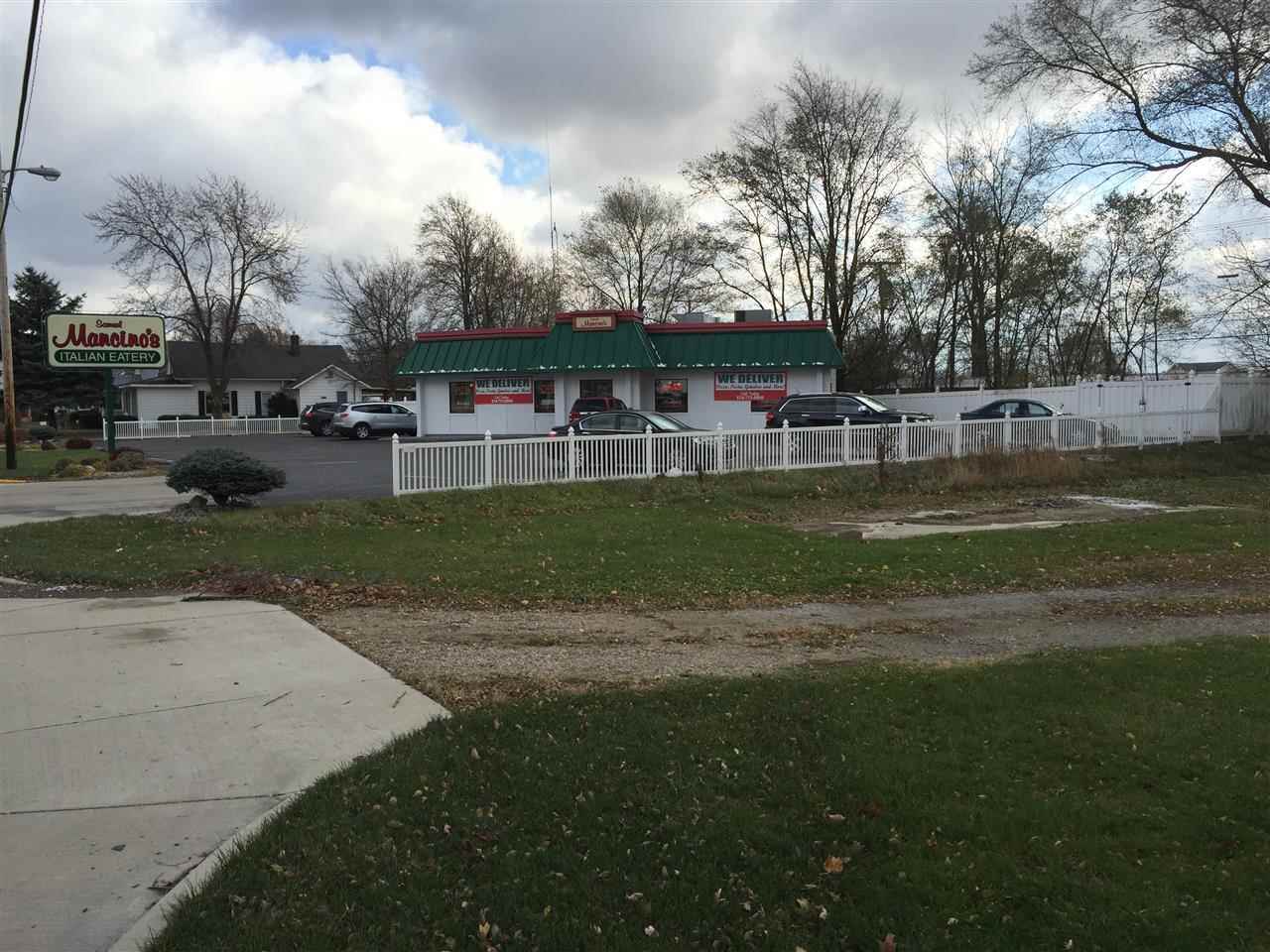 953 W Market St, Nappanee, IN 46550 photo 10