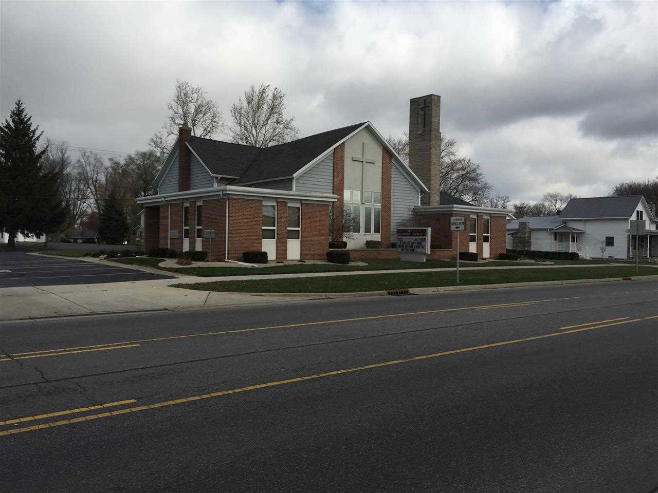 953 W Market St, Nappanee, IN 46550 photo 13