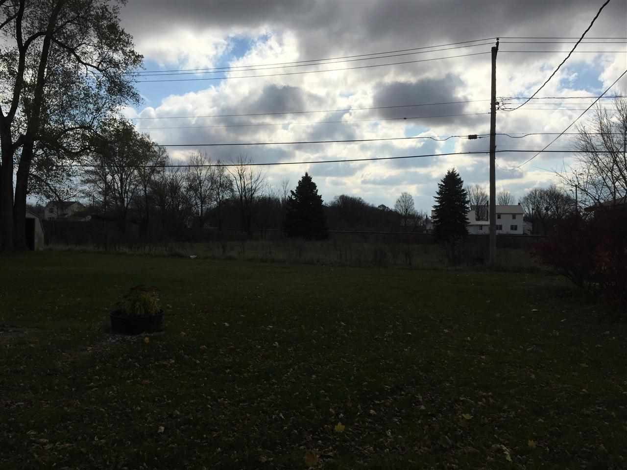 953 W Market St, Nappanee, IN 46550 photo 6