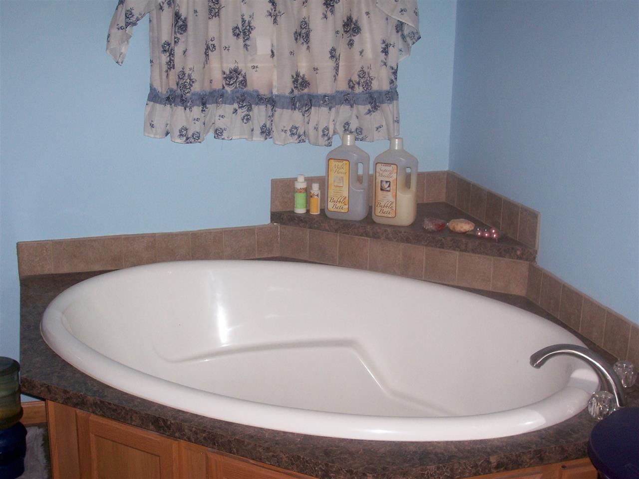 9915 Pine Rd, Plymouth, IN 46563 photo 12