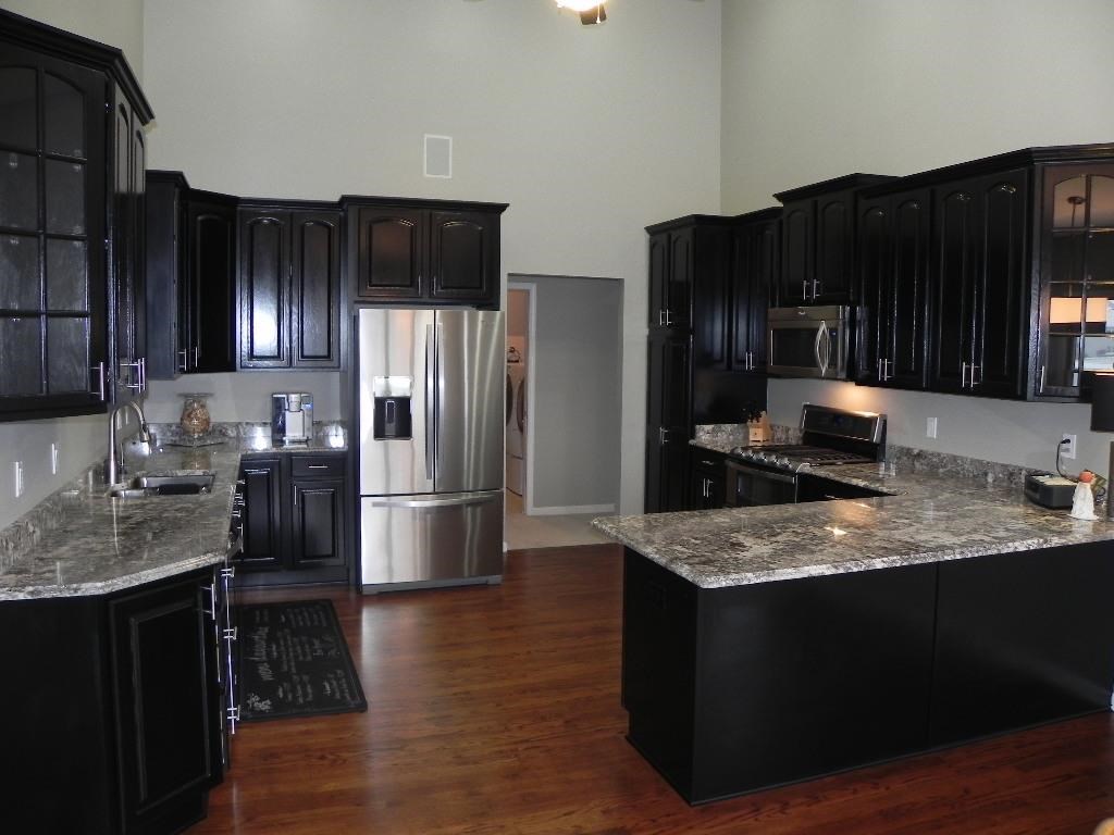 14261 Parkridge Dr, Granger, IN 46530 photo 2