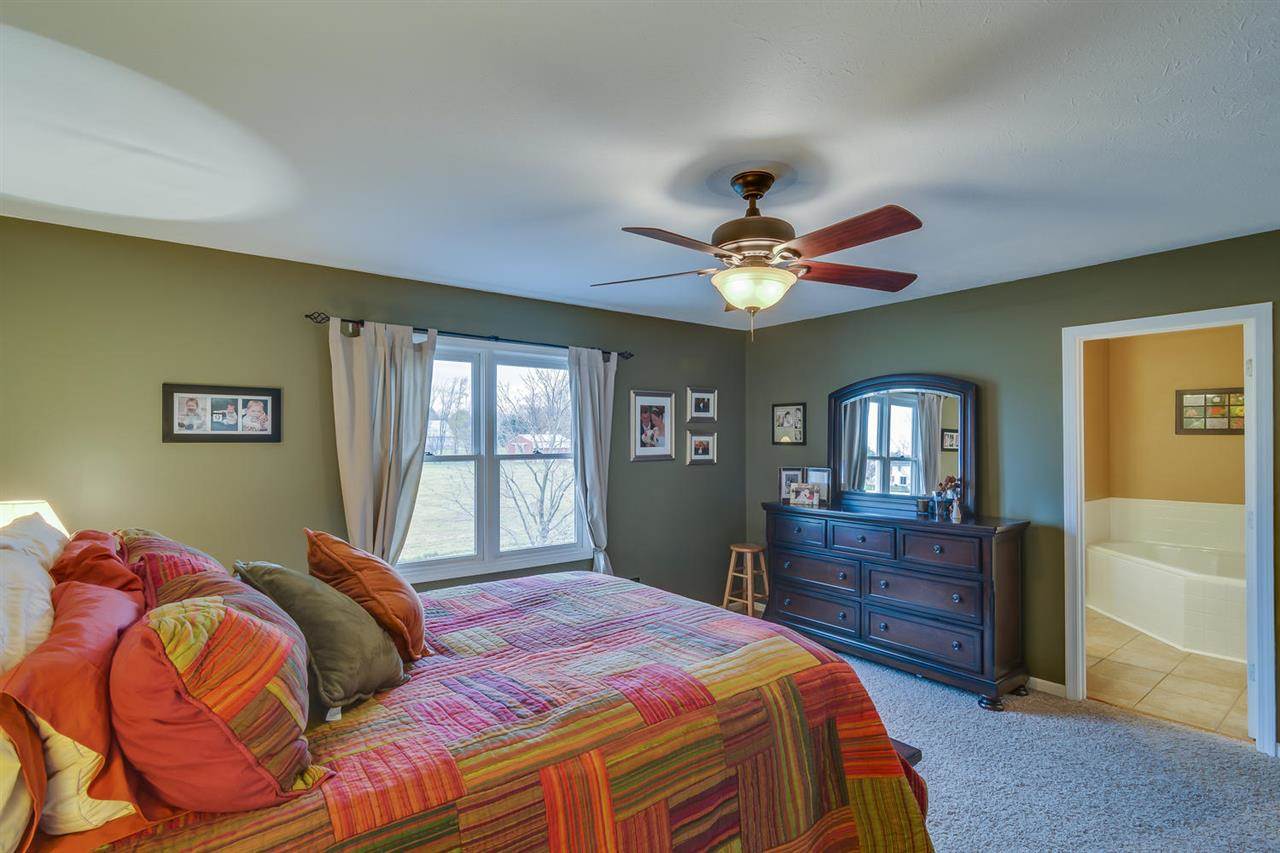 52123 Eagle Chase Dr, Granger, IN 46530 photo 19