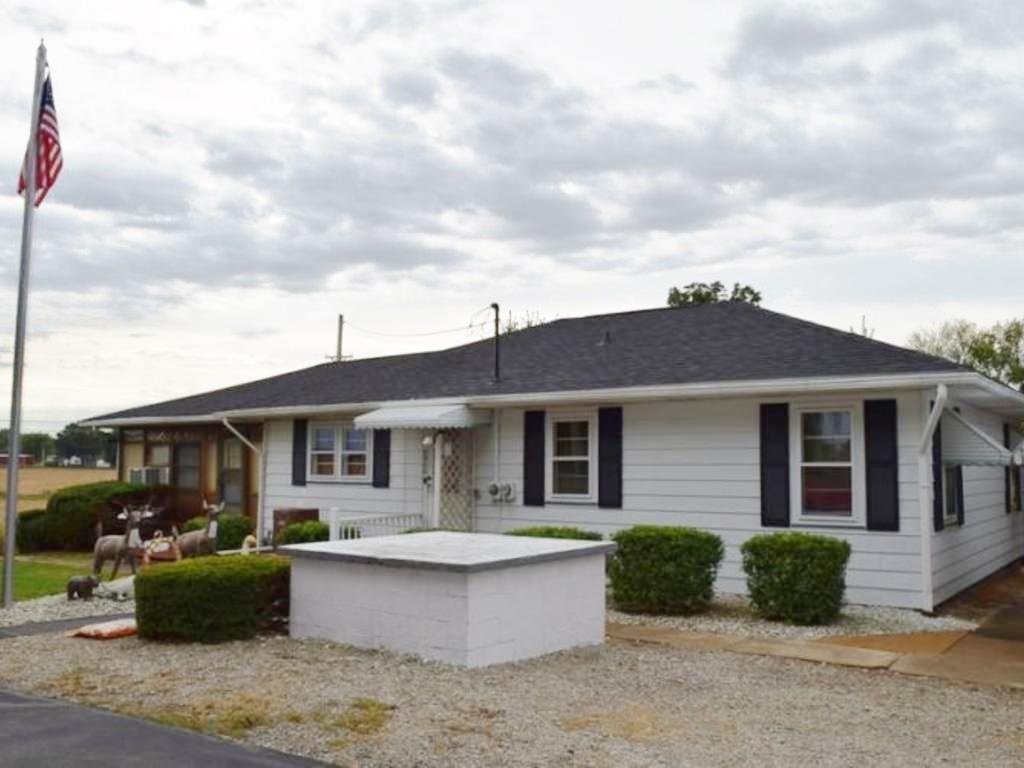 8900 Winery Rd, Wadesville, IN 47638 photo 17