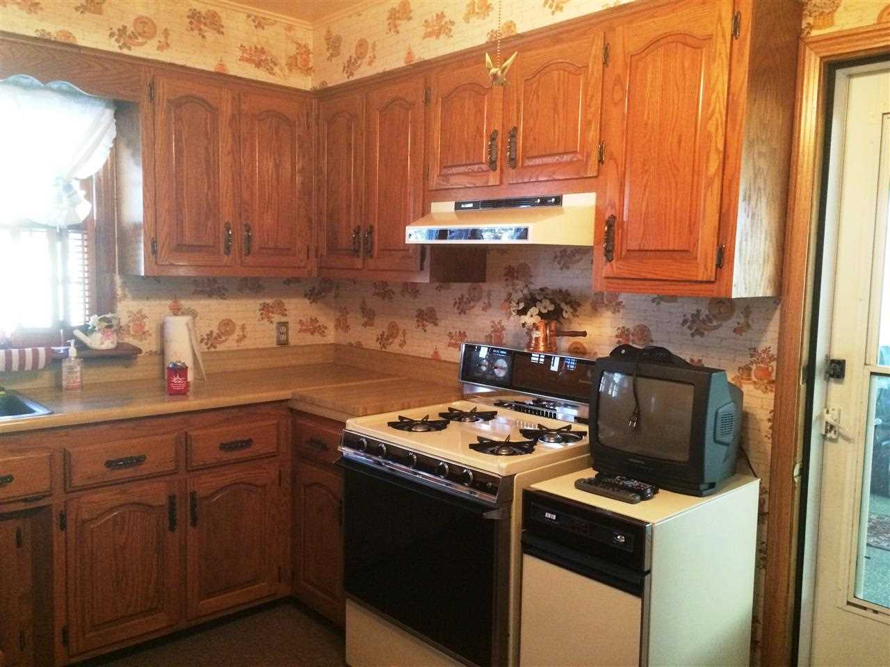 8900 Winery Rd, Wadesville, IN 47638 photo 6