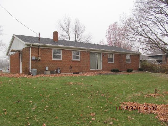 1217 Colerain St, Wabash, IN 46992 photo 2