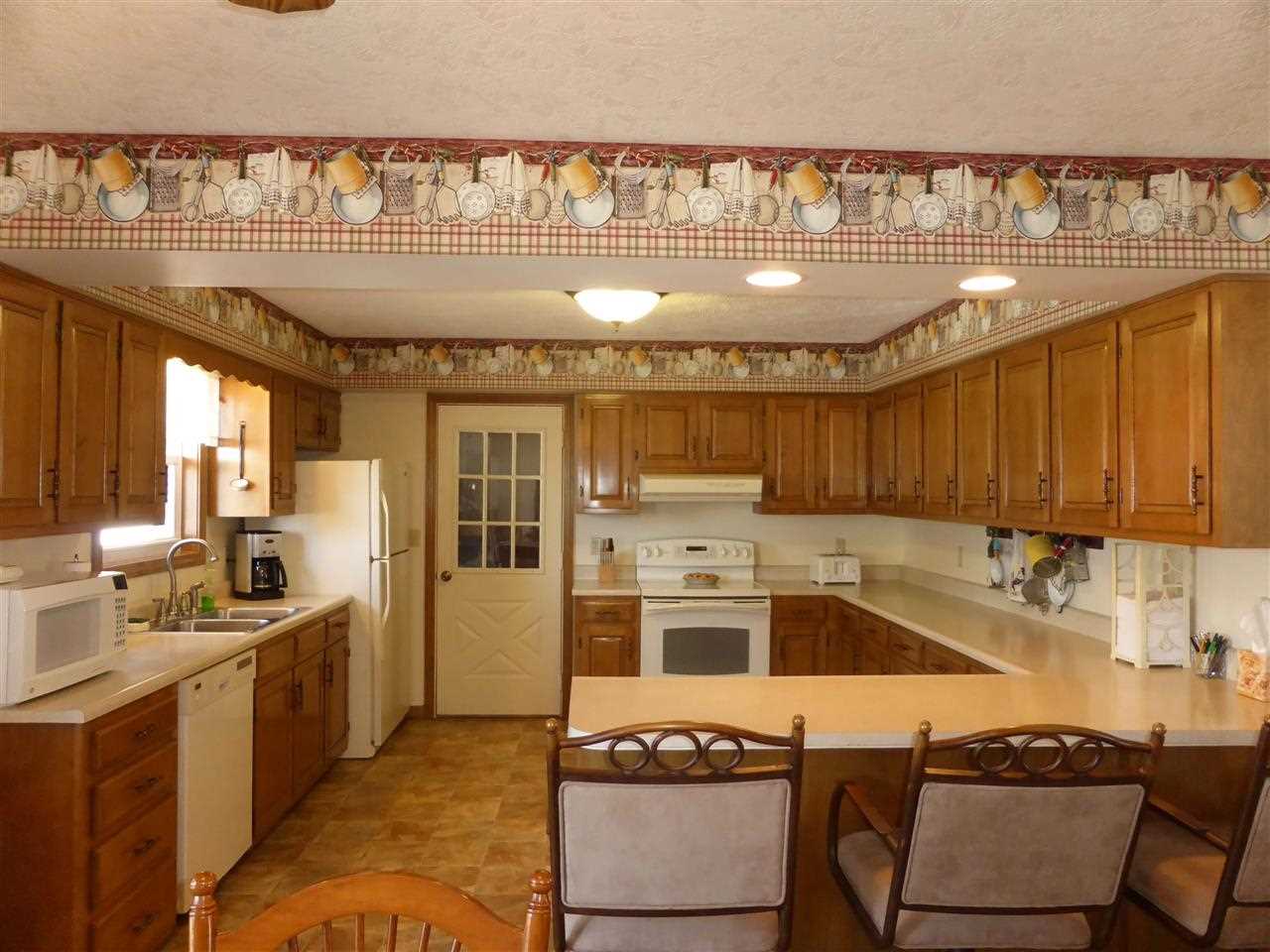 2425 Willow Ln, Ferdinand, IN 47532 photo 2