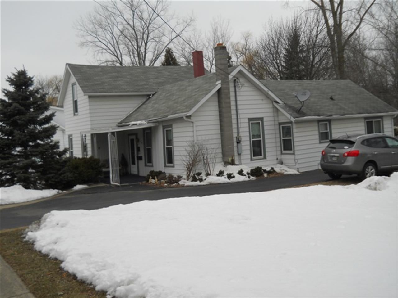 732 W Center St, Warsaw, IN 46580 photo 11