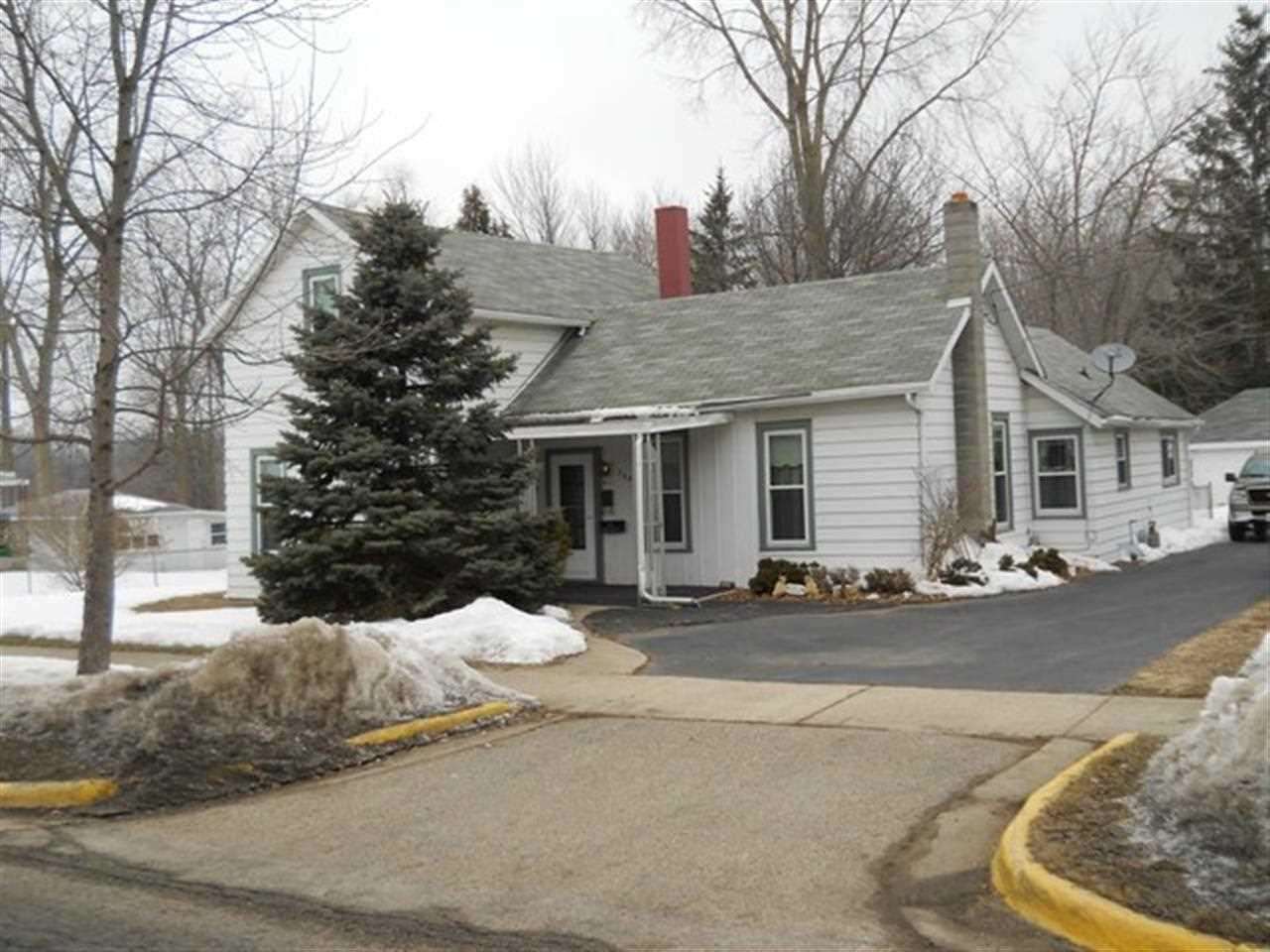 732 W Center St, Warsaw, IN 46580 photo 1
