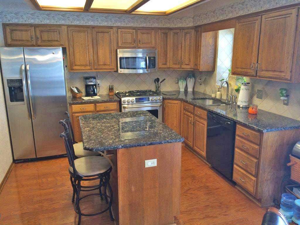 9040 Stoneridge Ct, Fort Wayne, IN 46825 photo 4