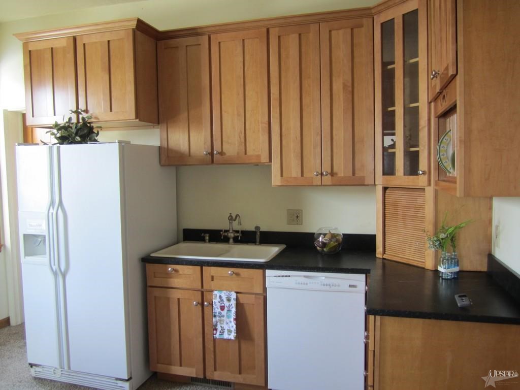 500 E King St, Garrett, IN 46738 photo 2