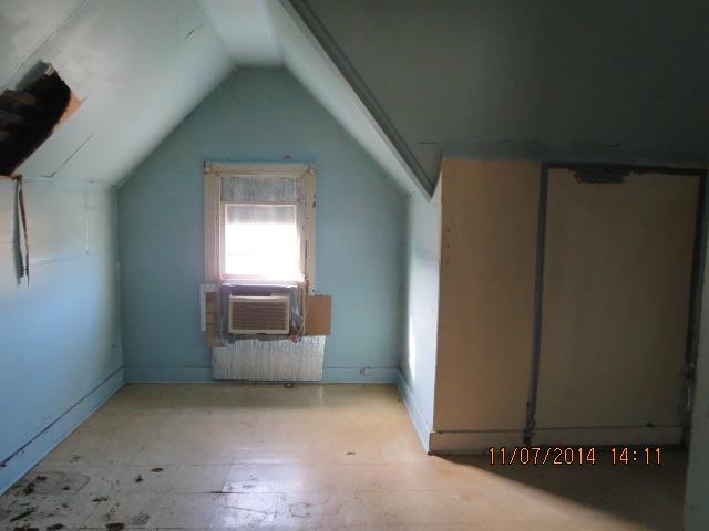 317 W Columbia St, Evansville, IN 47710 photo 9