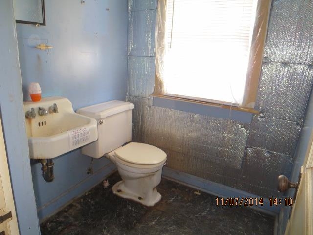 317 W Columbia St, Evansville, IN 47710 photo 12