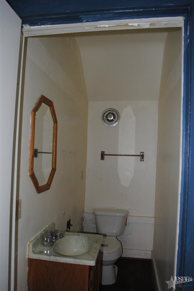 1018 Kinnaird Ave, Fort Wayne, IN 46807 photo 12