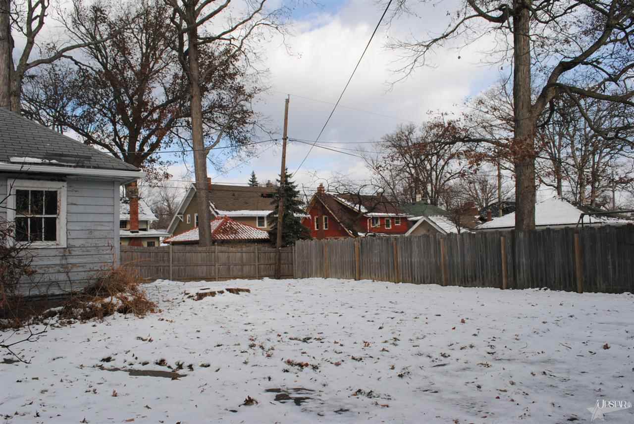 1018 Kinnaird Ave, Fort Wayne, IN 46807 photo 25