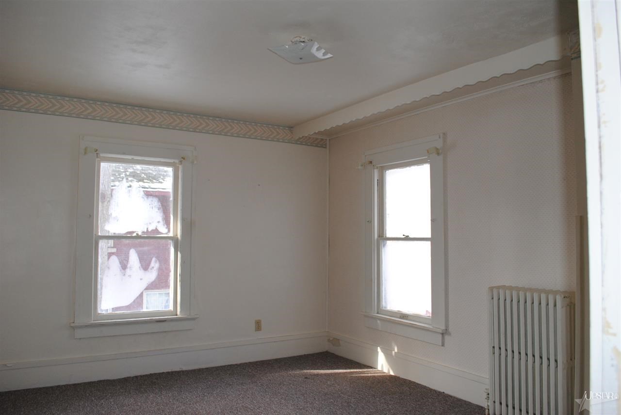 1018 Kinnaird Ave, Fort Wayne, IN 46807 photo 18