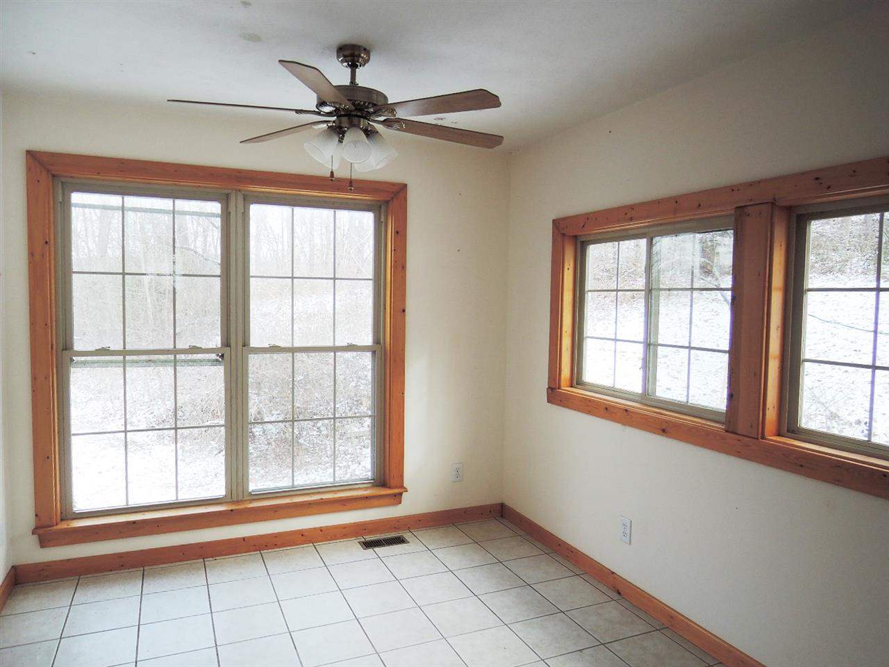 1242 River Rd, Spencer, IN 47460 photo 4