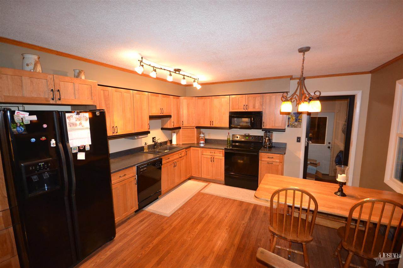7771 E 1000 N, Kendallville, IN 46755 photo 10