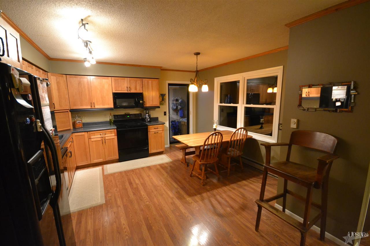 7771 E 1000 N, Kendallville, IN 46755 photo 8
