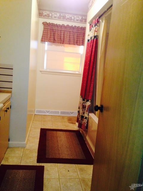 306 W Roe St, Ossian, IN 46777 photo 7