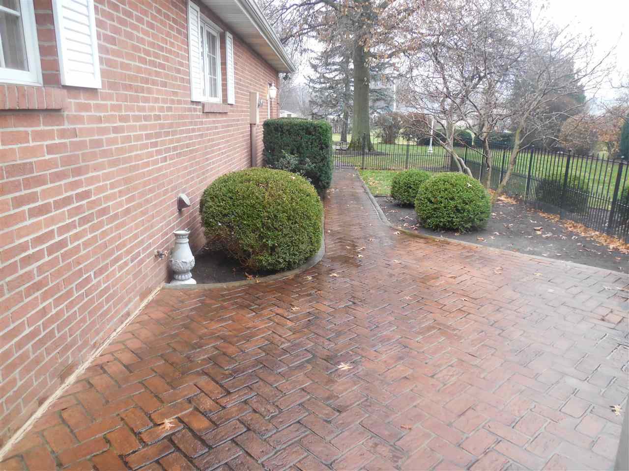 11615 Lawndale Ave, Plymouth, IN 46563 photo 8