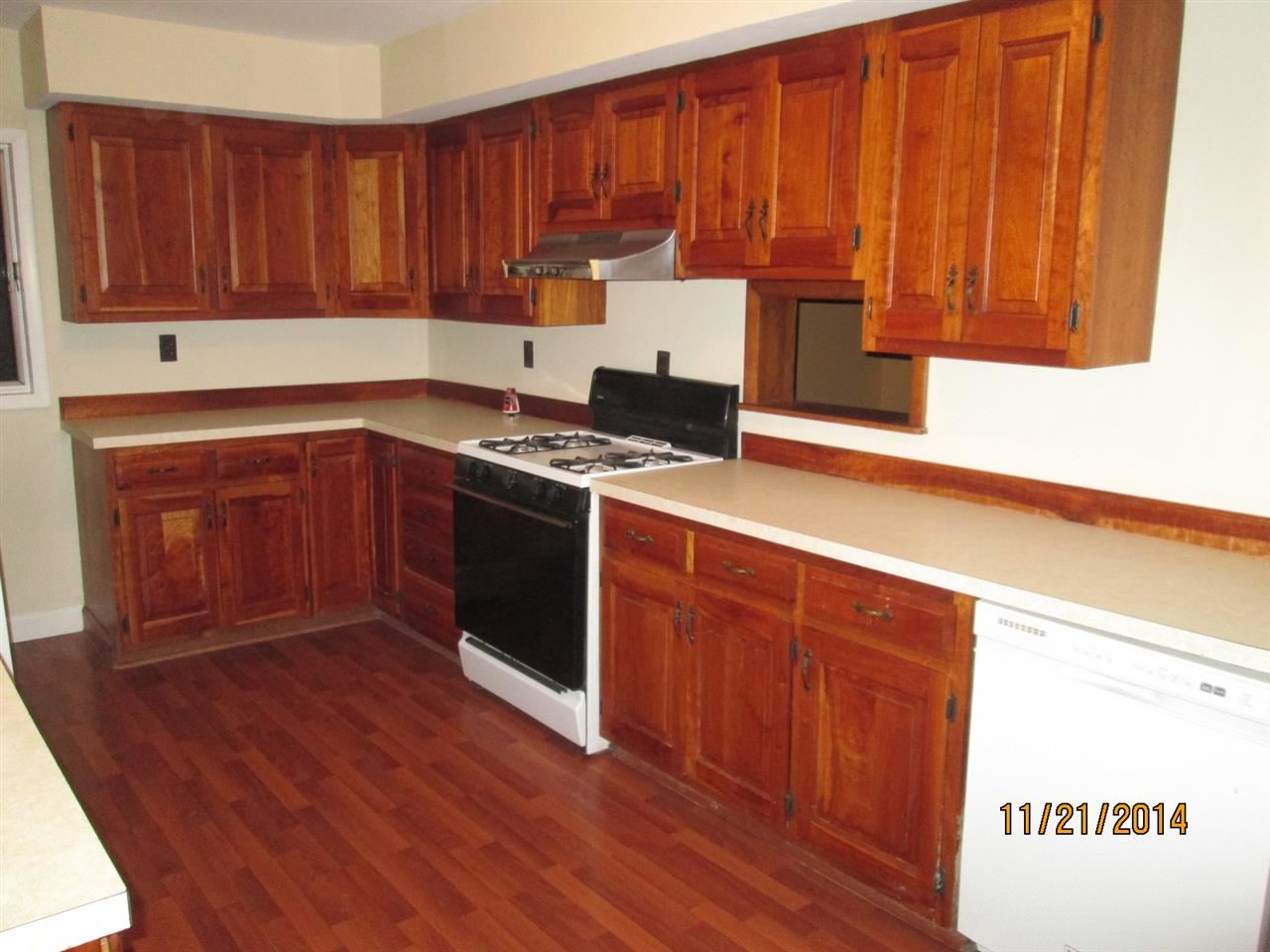 211 S Walnut St, Etna Green, IN 46524 photo 4