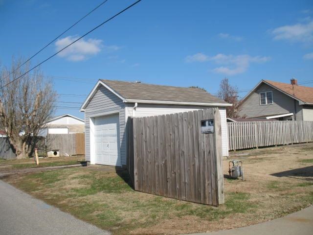 1239 12th St, Tell City, IN 47586 photo 8