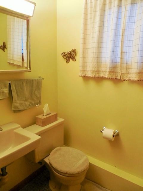 213 W Highland Ave, Marion, IN 46952 photo 10
