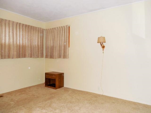 213 W Highland Ave, Marion, IN 46952 photo 8
