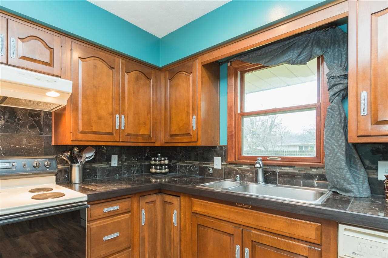 1539 N Bay Dr, Elkhart, IN 46514 photo 9