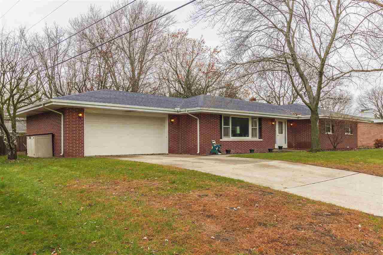 1539 N Bay Dr, Elkhart, IN 46514 photo 1